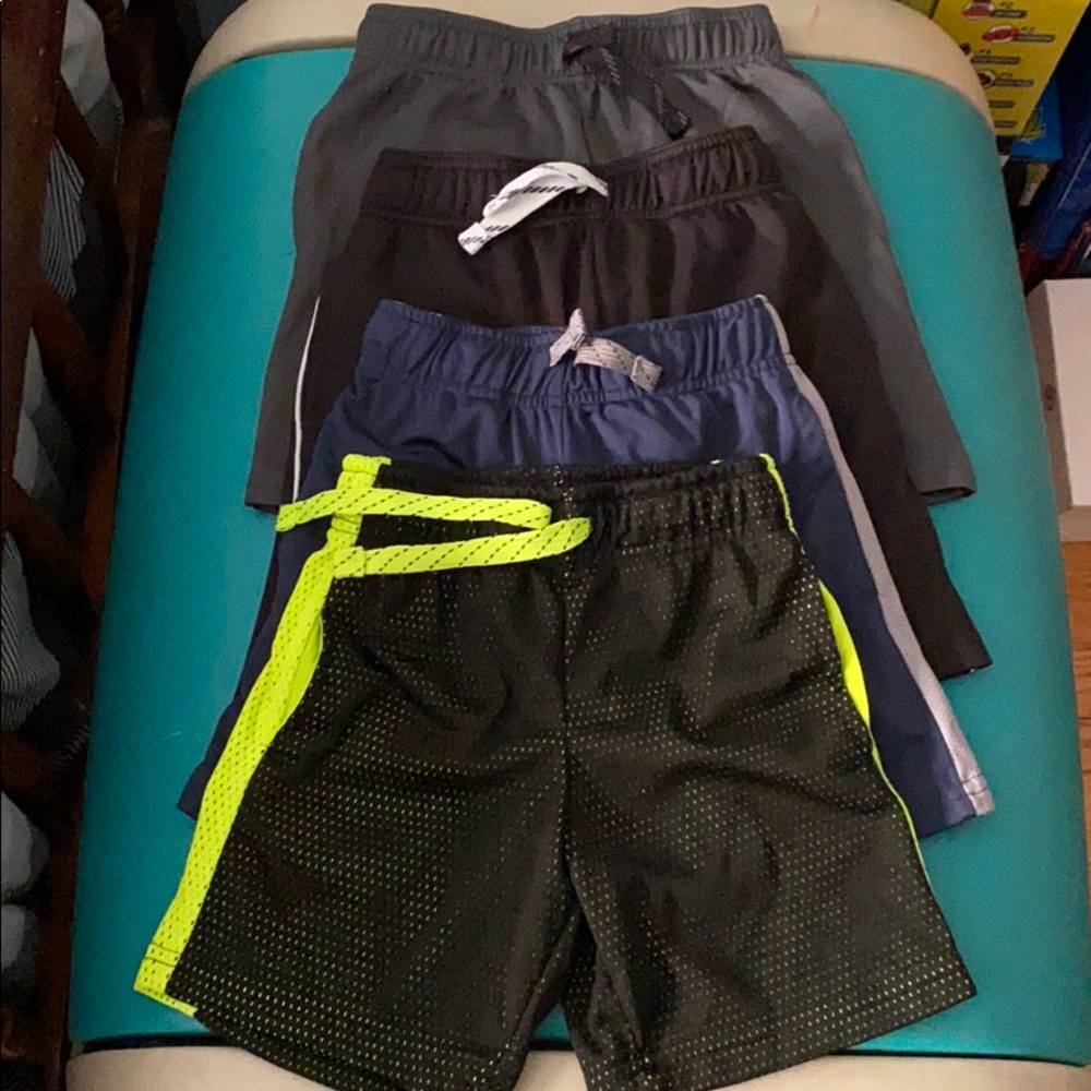 Jumping beans boys shorts size 4